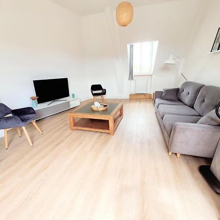 Joli Appartement Cosy Avec Jardin Lanvallay Екстериор снимка